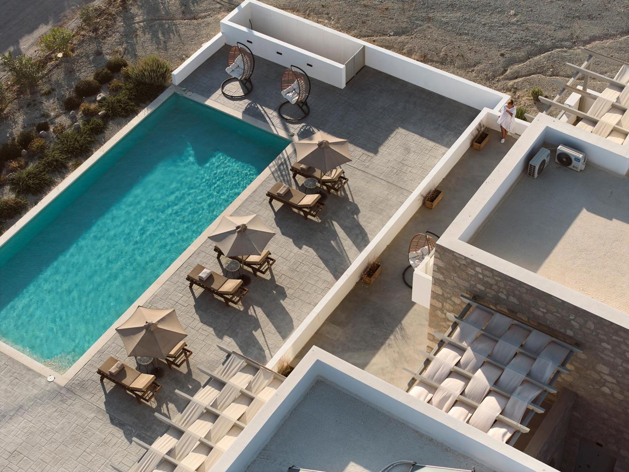 Kedros Milos Suites Adamantas  Екстериор снимка