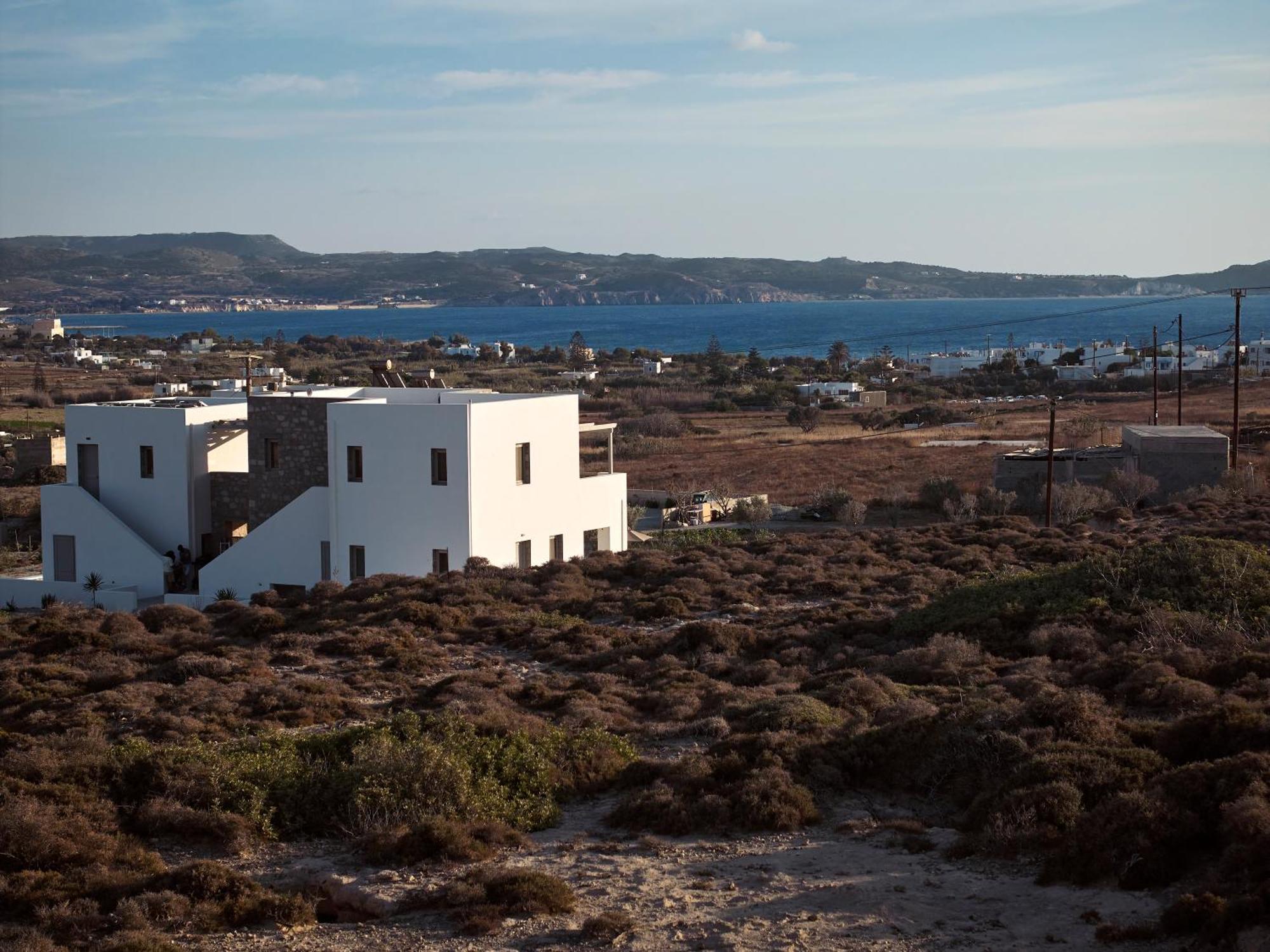 Kedros Milos Suites Adamantas  Екстериор снимка