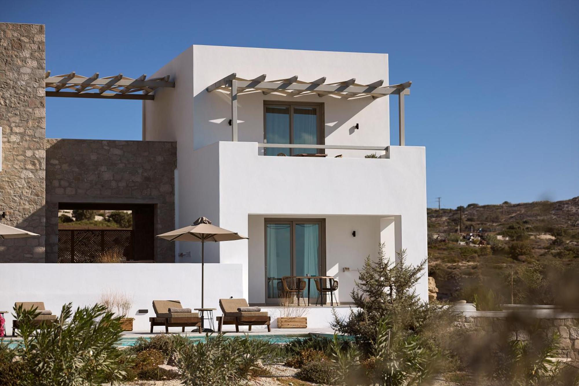 Kedros Milos Suites Adamantas  Екстериор снимка