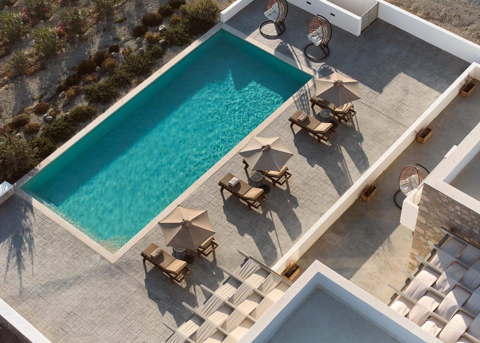 Kedros Milos Suites Adamantas  Екстериор снимка