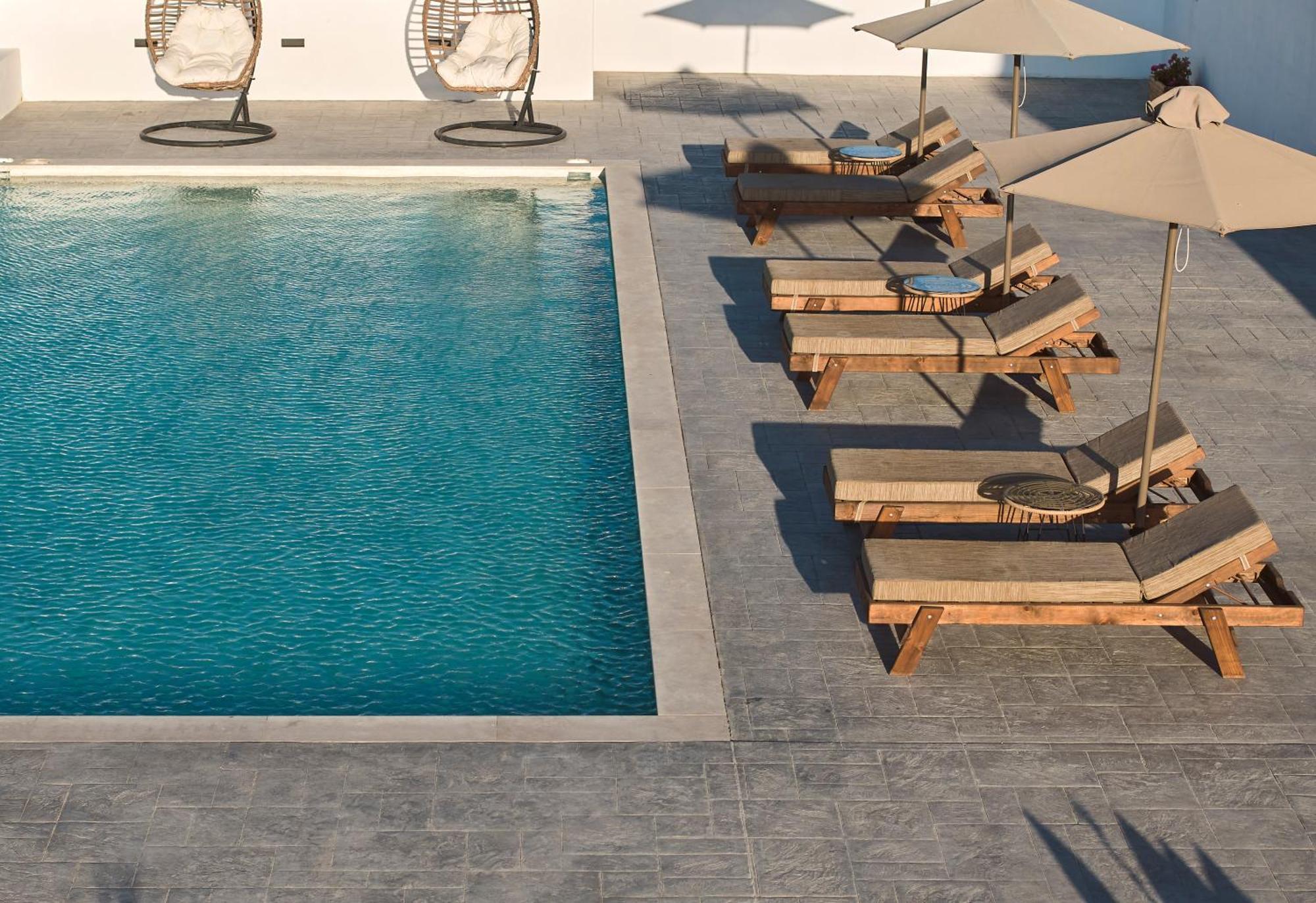 Kedros Milos Suites Adamantas  Екстериор снимка