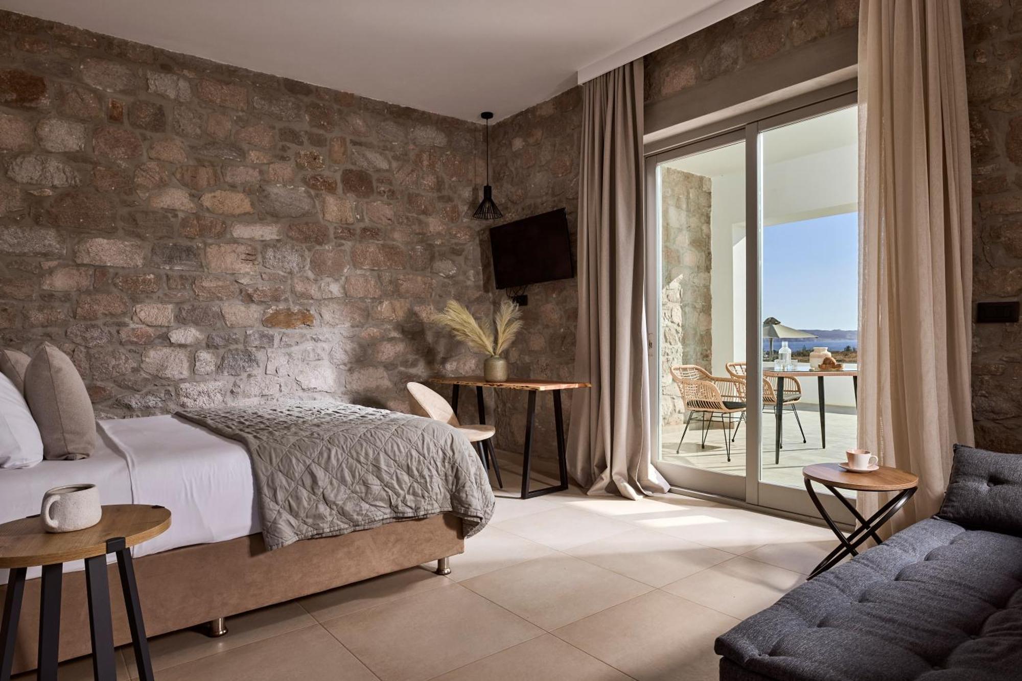 Kedros Milos Suites Adamantas  Екстериор снимка