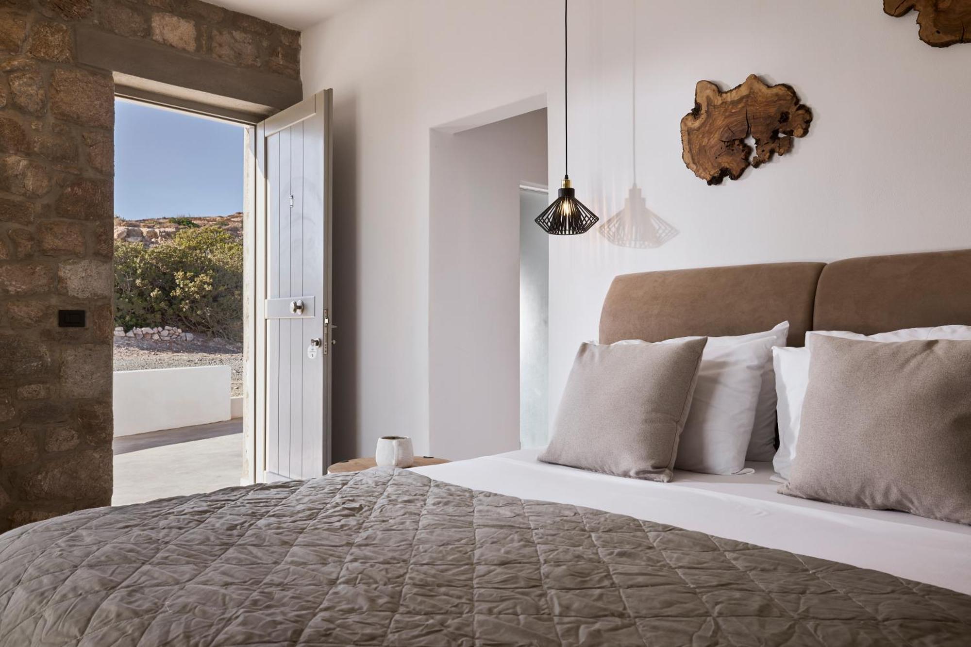Kedros Milos Suites Adamantas  Стая снимка