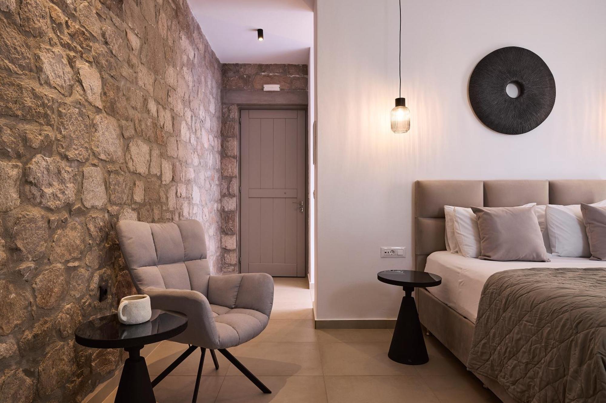 Kedros Milos Suites Adamantas  Екстериор снимка