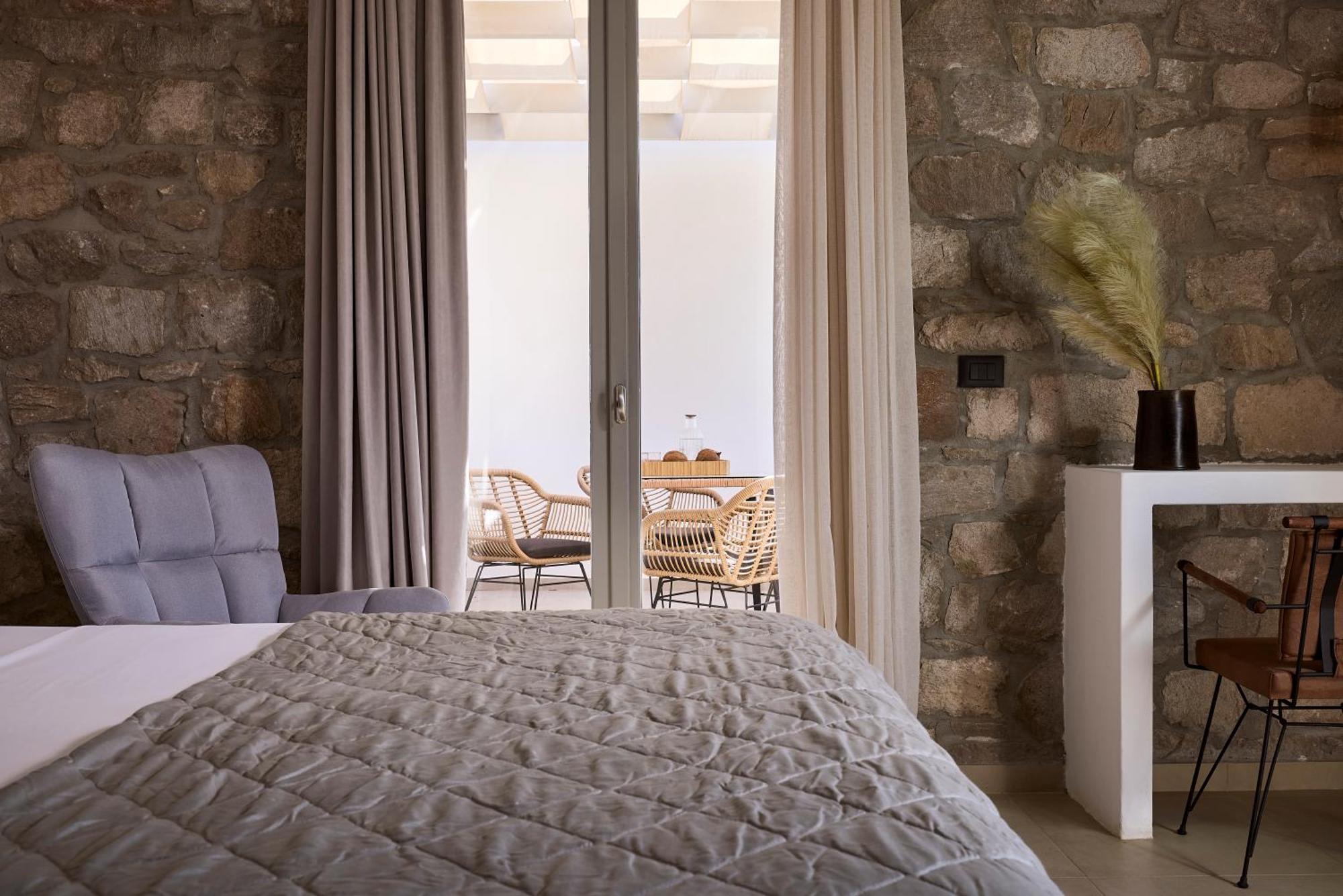 Kedros Milos Suites Adamantas  Стая снимка