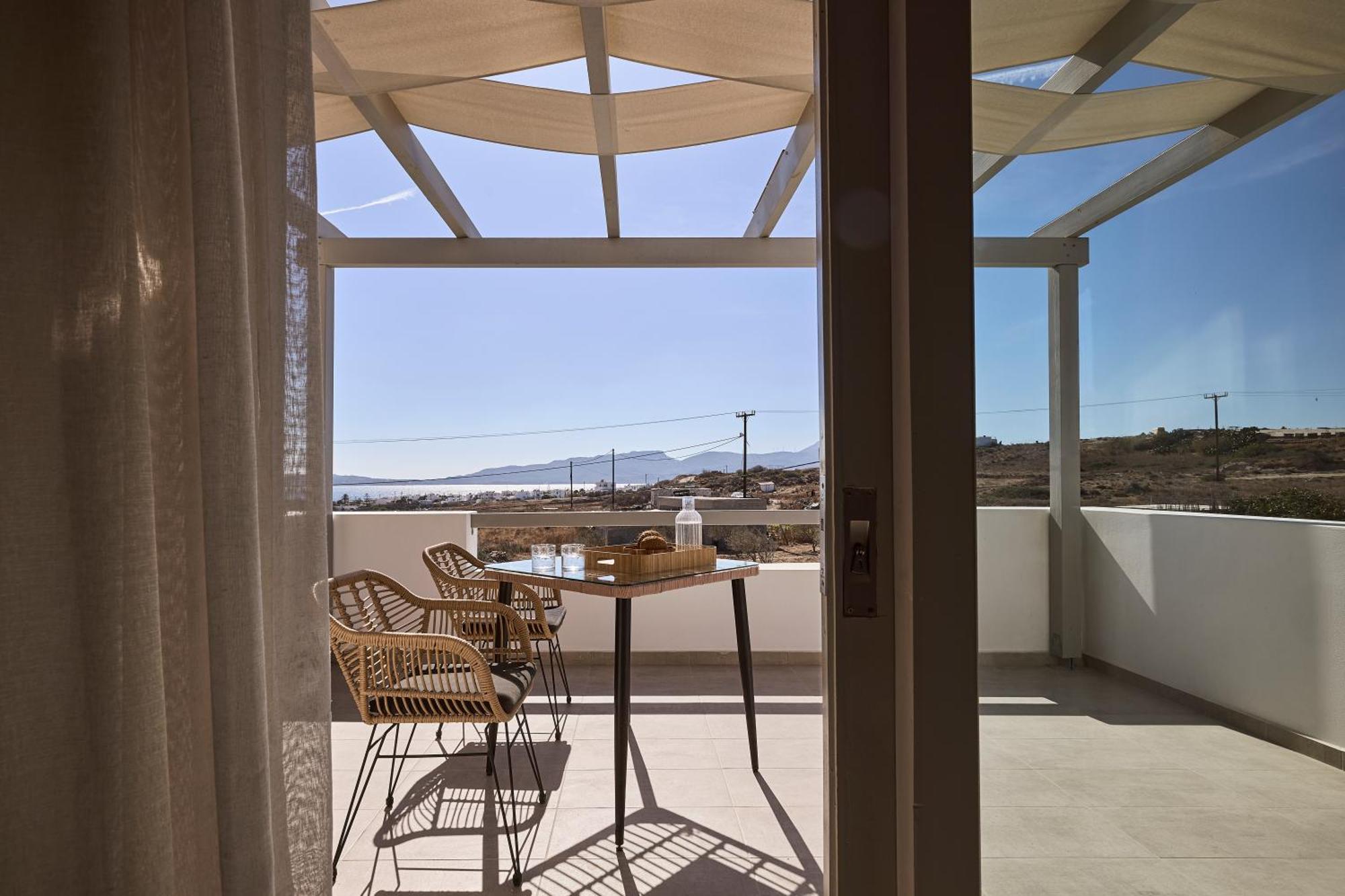 Kedros Milos Suites Adamantas  Стая снимка