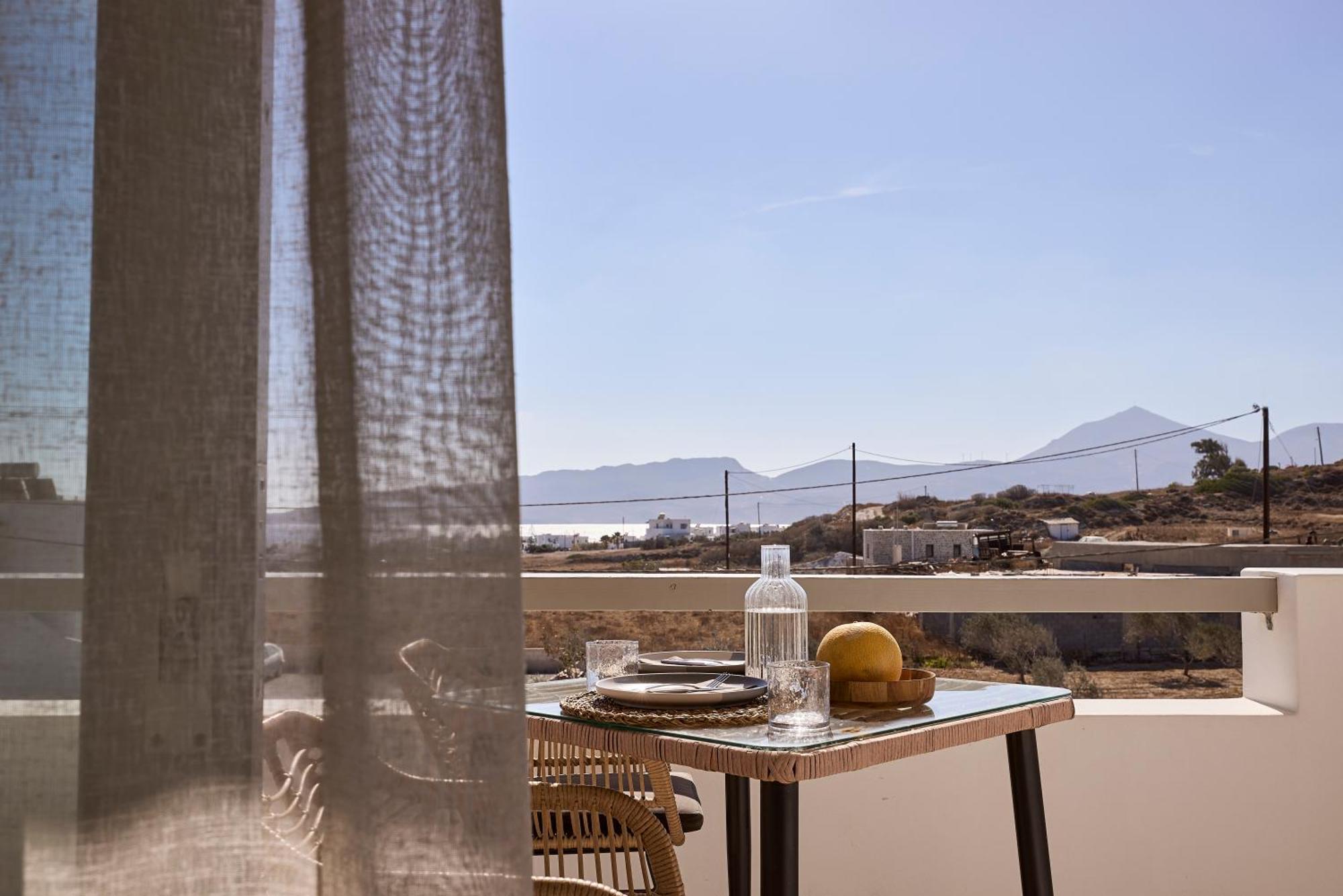 Kedros Milos Suites Adamantas  Стая снимка